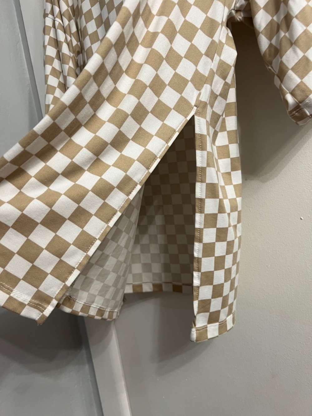 Tan checkered tunic - Picture 4 of 4